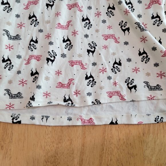 White Stag DIY turtleneck sleeveless sweater top - Picture 2 of 6